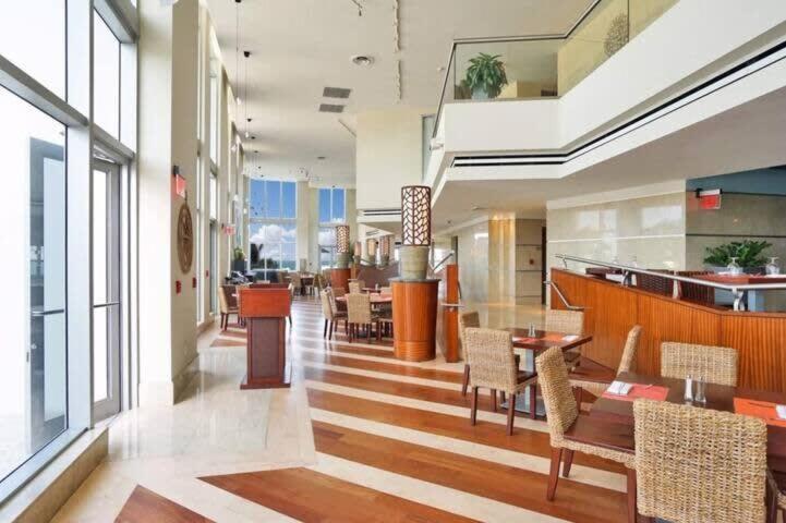 Amazing Apartment Oceanview Beautiful Amenities Sunny Isles Beach Bagian luar foto